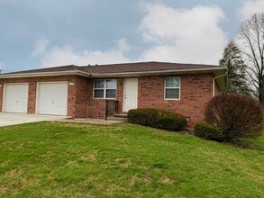 Building Photo - 1610 Country Walk Ct