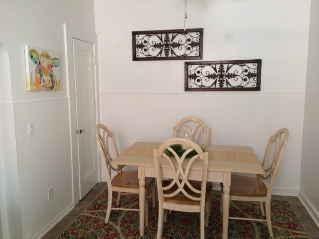 Foto del edificio - 1532 Burney Ln