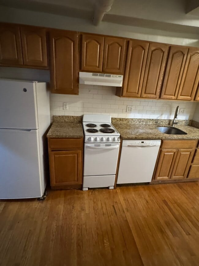 Photo - 115 St Stephen St Apartment