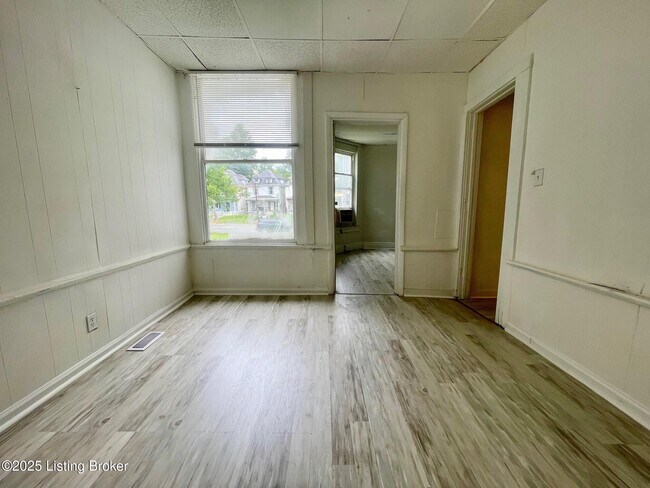 Foto del edificio - 4116 W Broadway