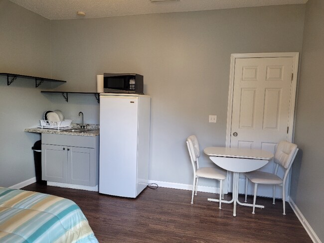 Foto del edificio - 8573 Springtree Road