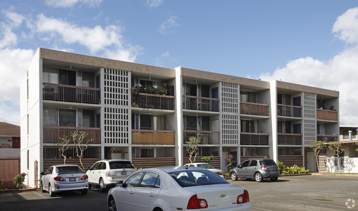 Birch Gardens Apartments in Honolulu, HI