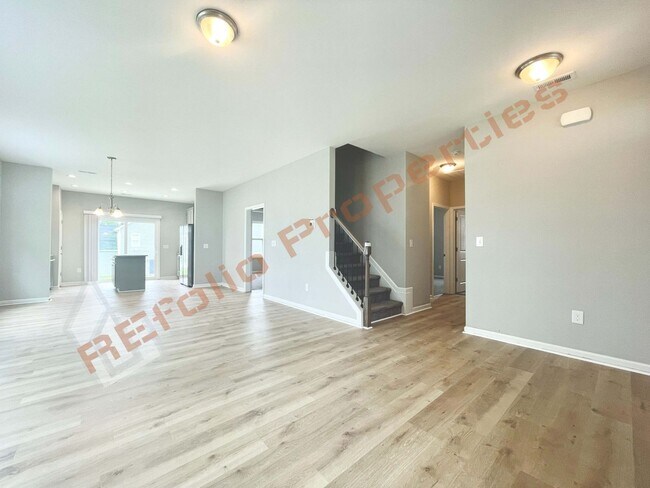 Foto del edificio - Beautiful Home with 4 Bedrooms, 3 Bathroom...