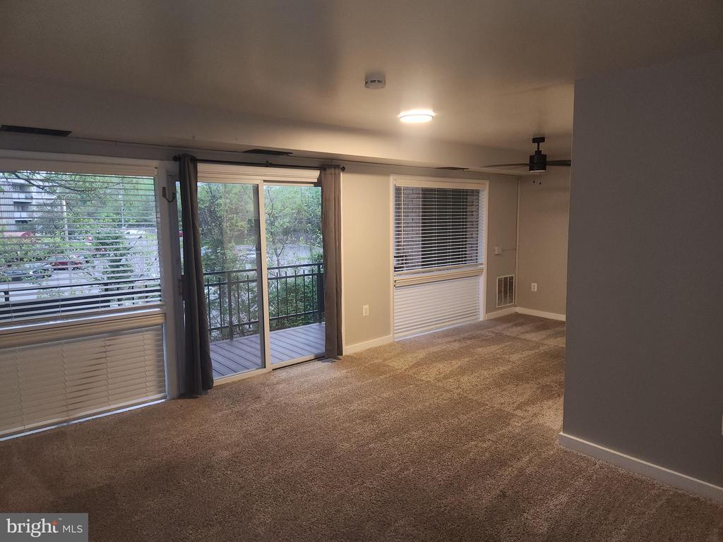 Building Photo - 9280 Adelphi Rd