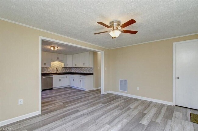 Building Photo - 8214 Spotswood Rd, Summerfield, NC 27358