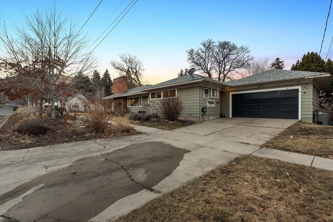 Building Photo - 1501 Cedar St