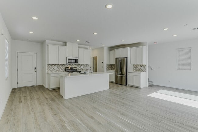 Building Photo - Dream Home in Cadence with Private Balcony & Modern Style!