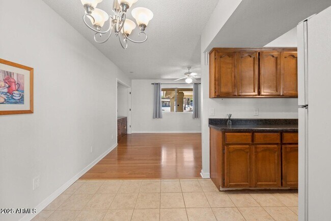 Building Photo - 15912 E Palomino Blvd