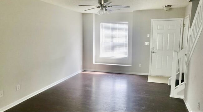 Building Photo - 12818 Sickles Dr