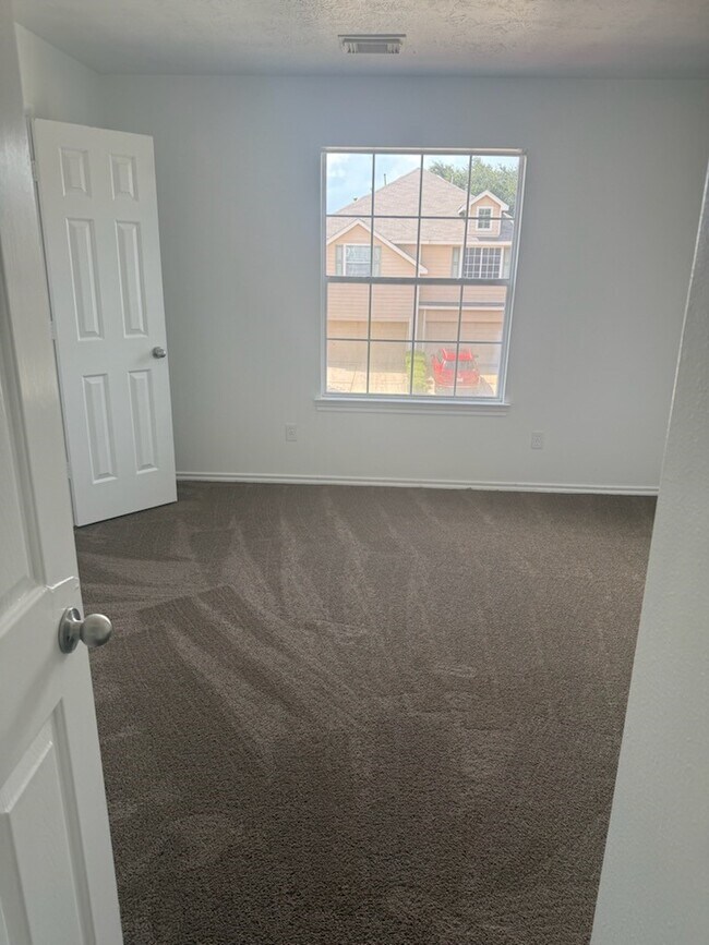 Foto del edificio - 16107 Sandy Path Ln