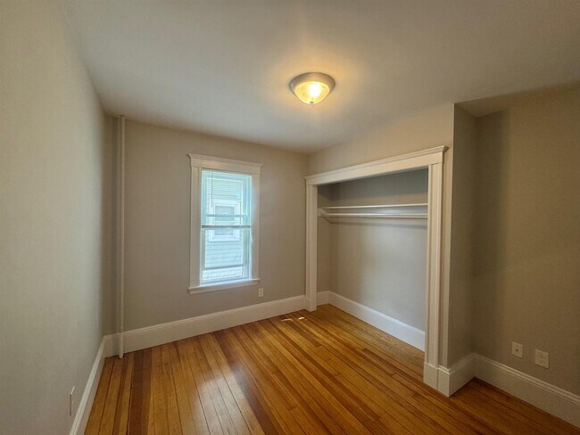 Building Photo - 9 Belmont Sq