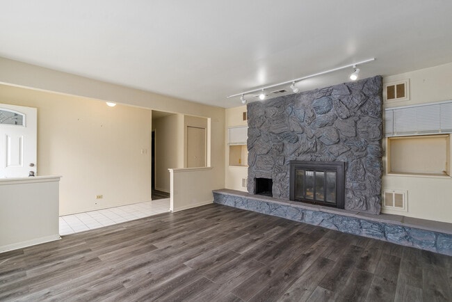 Building Photo - 12305 Derby Ln