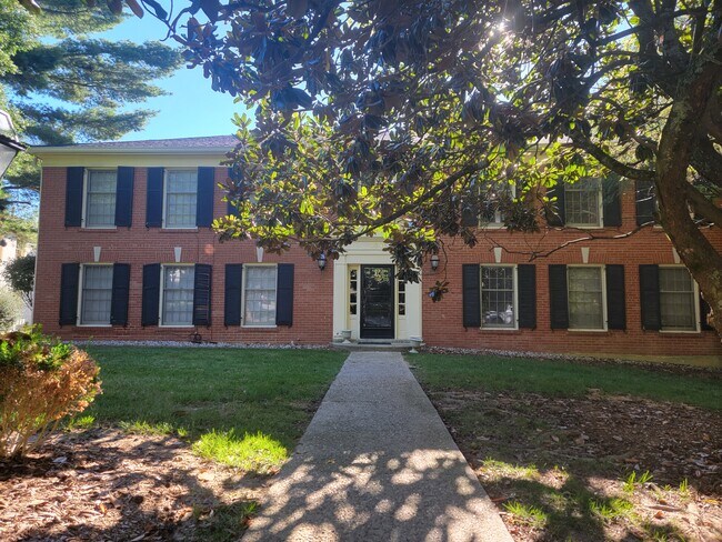 Building Photo - 6505 Deep Creek Dr