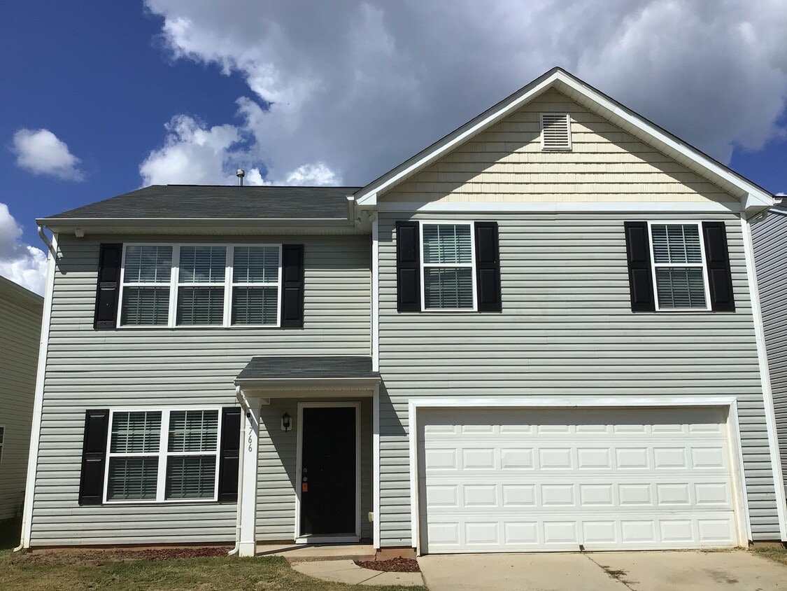 1766 Eastway Drive House for Rent in Dallas, NC