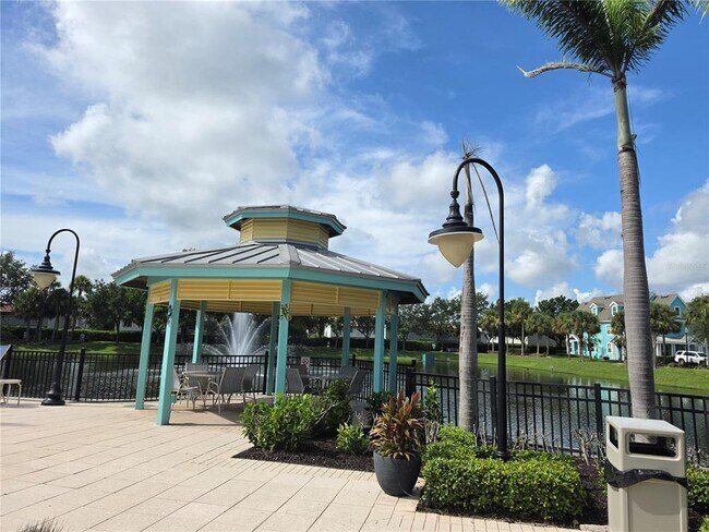 Building Photo - 3016 Bonfire Beach Dr