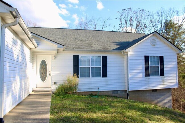 Foto del edificio - 3755 Fern Creek Dr