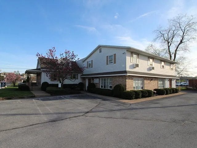 Building Photo - 110 Sunset Ave
