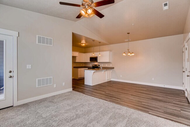Building Photo - Terra Vista Lane