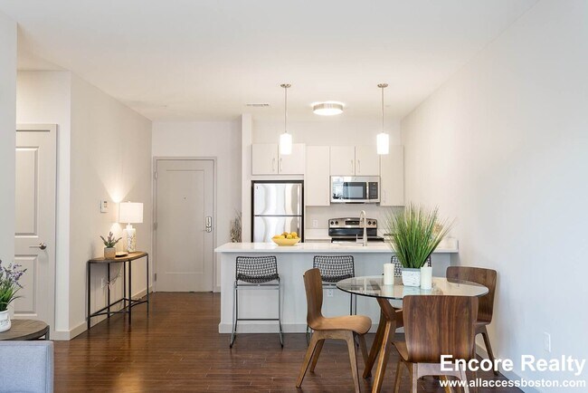 Building Photo - 45 Marion St