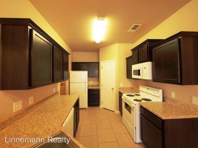 Building Photo - 1308 Loyal Ln