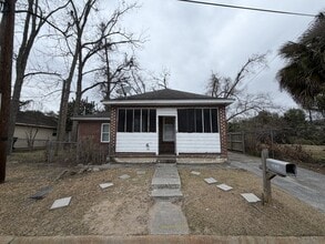 Building Photo - 1247 Carr Ave