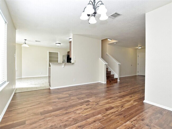 Foto del edificio - 2205 Southeastern Trail