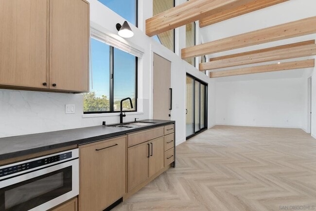 Foto del edificio - 9243 Southern Rd