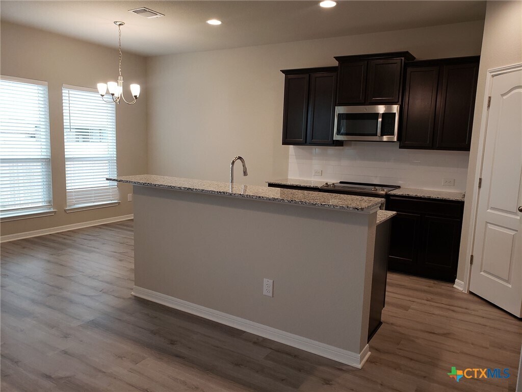 Foto del edificio - 4721 Highmont Dr