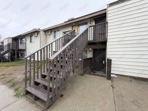 Building Photo - 1405 Eagles Nest Cir