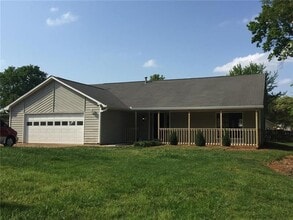 Building Photo - 1212 Woodstream Cir NW