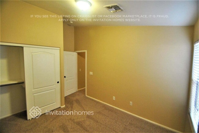 Foto del edificio - 15785 W Latham St