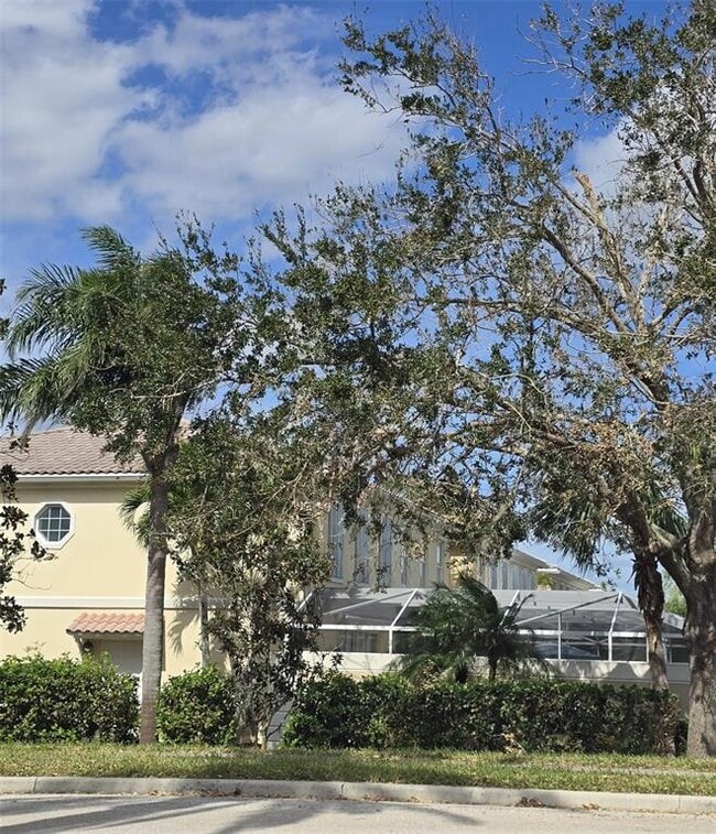 1867 Burgos Dr, Sarasota, FL 34238 Townhome Rentals in Sarasota FL