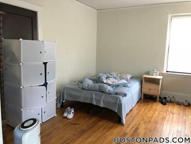 Foto del edificio - 349 Pleasant St