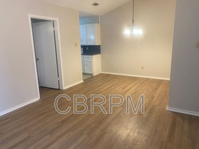 Building Photo - 3413 Hyden Ave