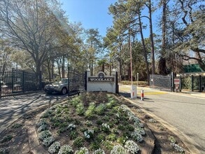 Building Photo - 96 Mathews Dr