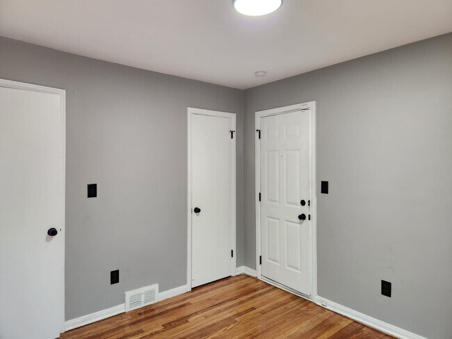 Building Photo - 16751 Forrer St