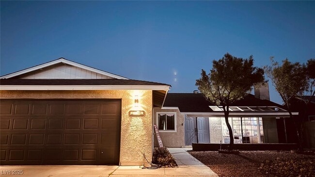 Building Photo - 1609 Blue Mountain Dr