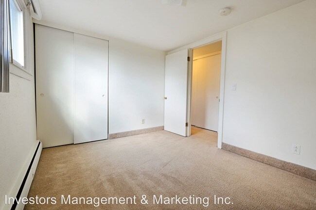 Building Photo - 1109 Delmar Ct NW