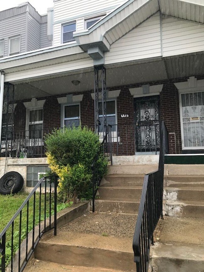 Foto del edificio - Large West Oak Lane home