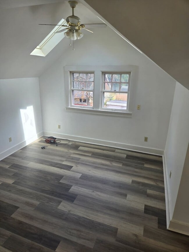 Building Photo - 3746 W 39th St