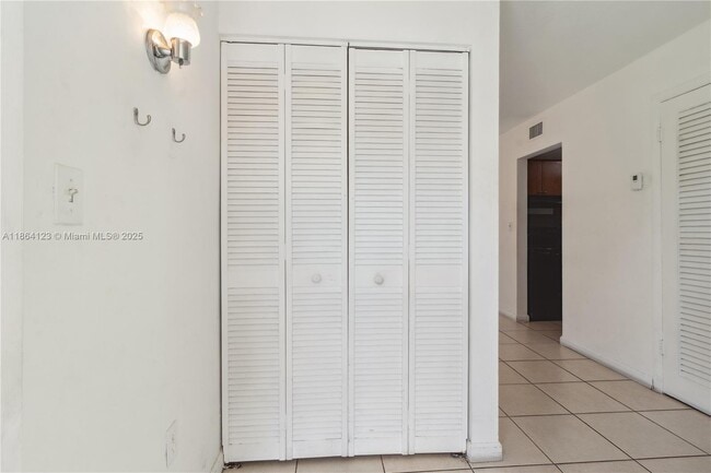 Building Photo - 7430 SW 82nd St