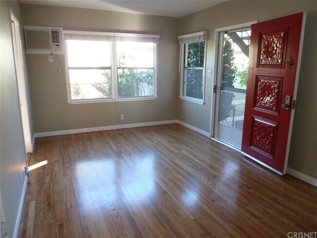 Foto del edificio - 1211 N Kenwood St