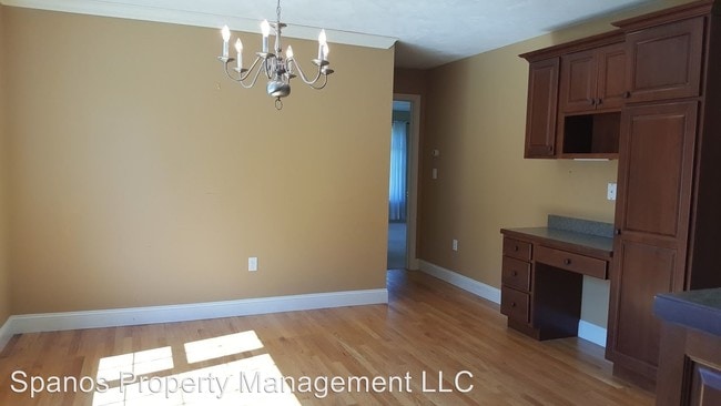 Building Photo - 3 br, 2.5 bath House - 33 Marblehead Rd.