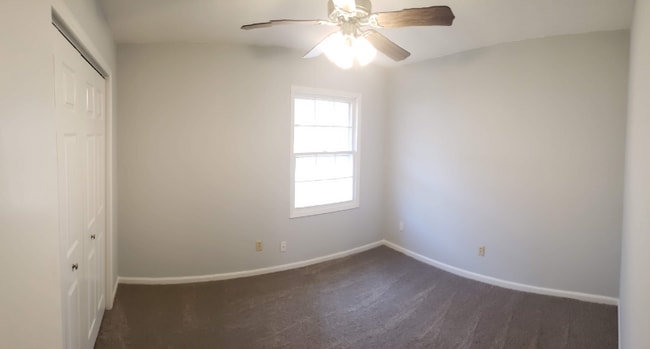 Building Photo - 4450 Township Dr