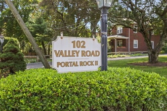 Building Photo - 102 Valley Rd