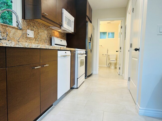 Foto del edificio - 23348 Hatteras St