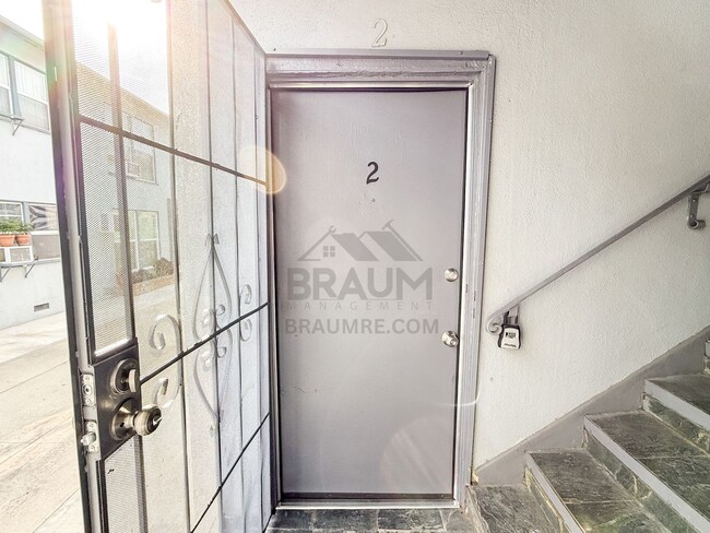 Building Photo - 7339 Woodman Ave