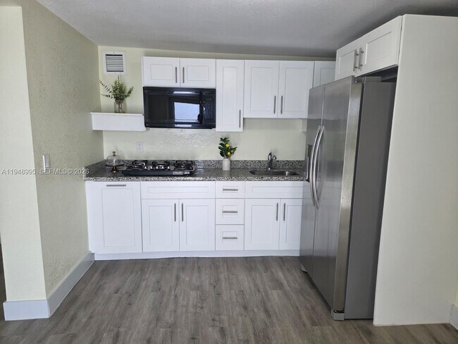 Foto del edificio - 367 W 33rd St