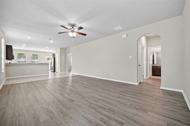 Building Photo - 25937 Northpark Birch Dr
