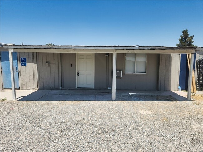 Building Photo - 1610 W Donner St